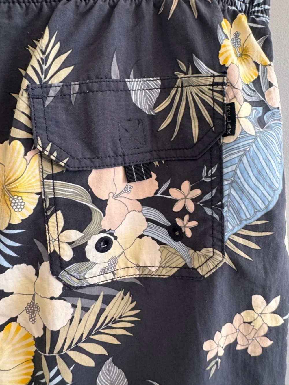 Tommy‎ Bahama Hawaiian Print Relax Swim trunks Men's XL